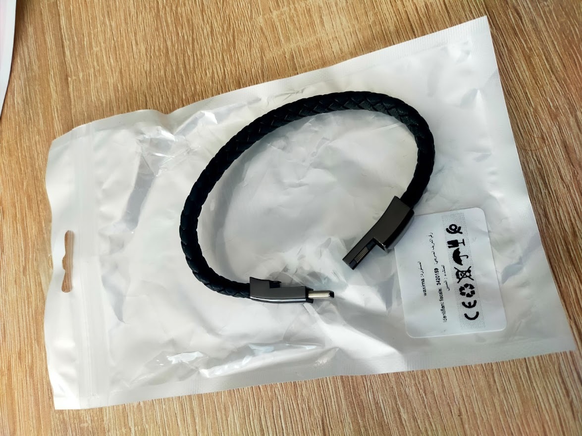 phone-charging-bracelet-2 سوار كابل الهاتف المحمول